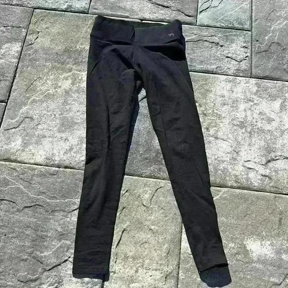 Victoria's Secret pink yoga leggings extra small - Picture 3 of 5